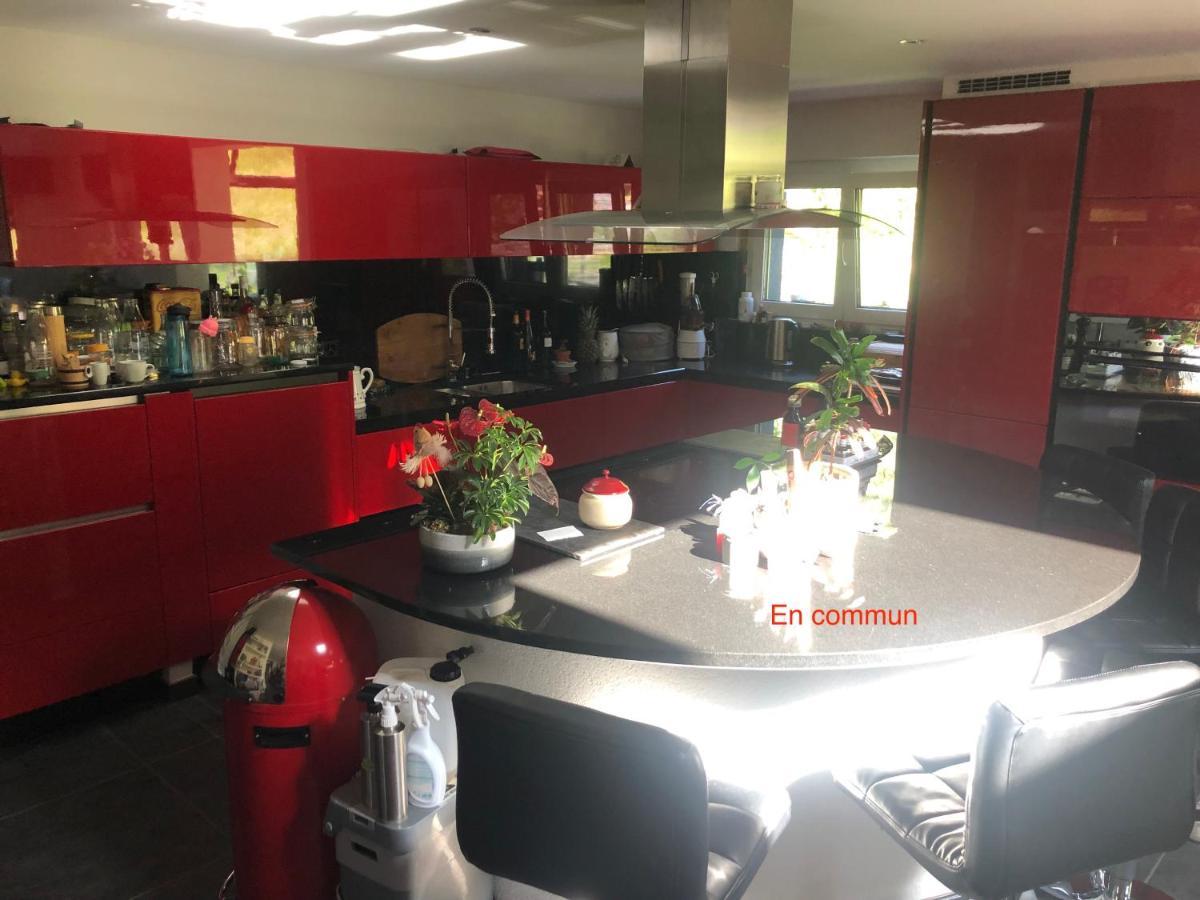 Logement Chez L'Habitant Etage Independant 格荣 外观 照片