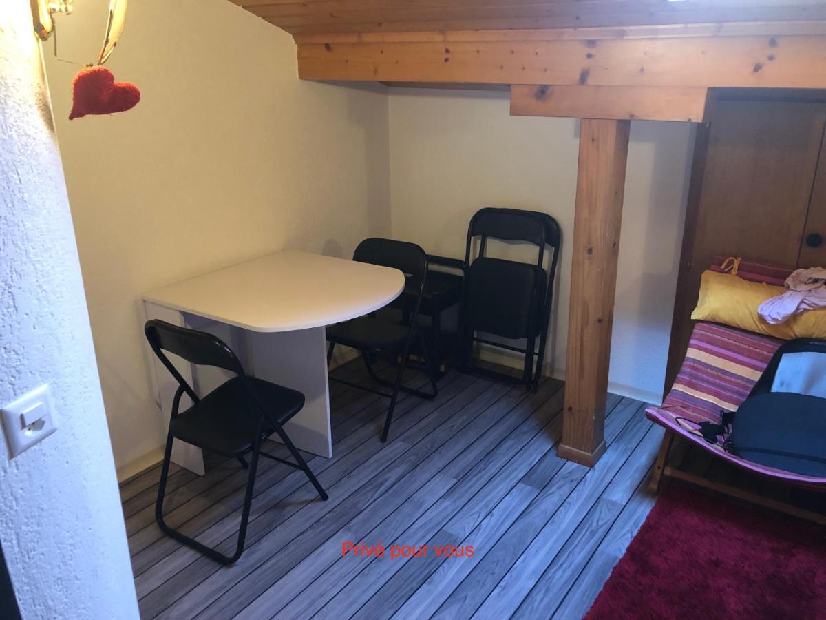 Logement Chez L'Habitant Etage Independant 格荣 外观 照片